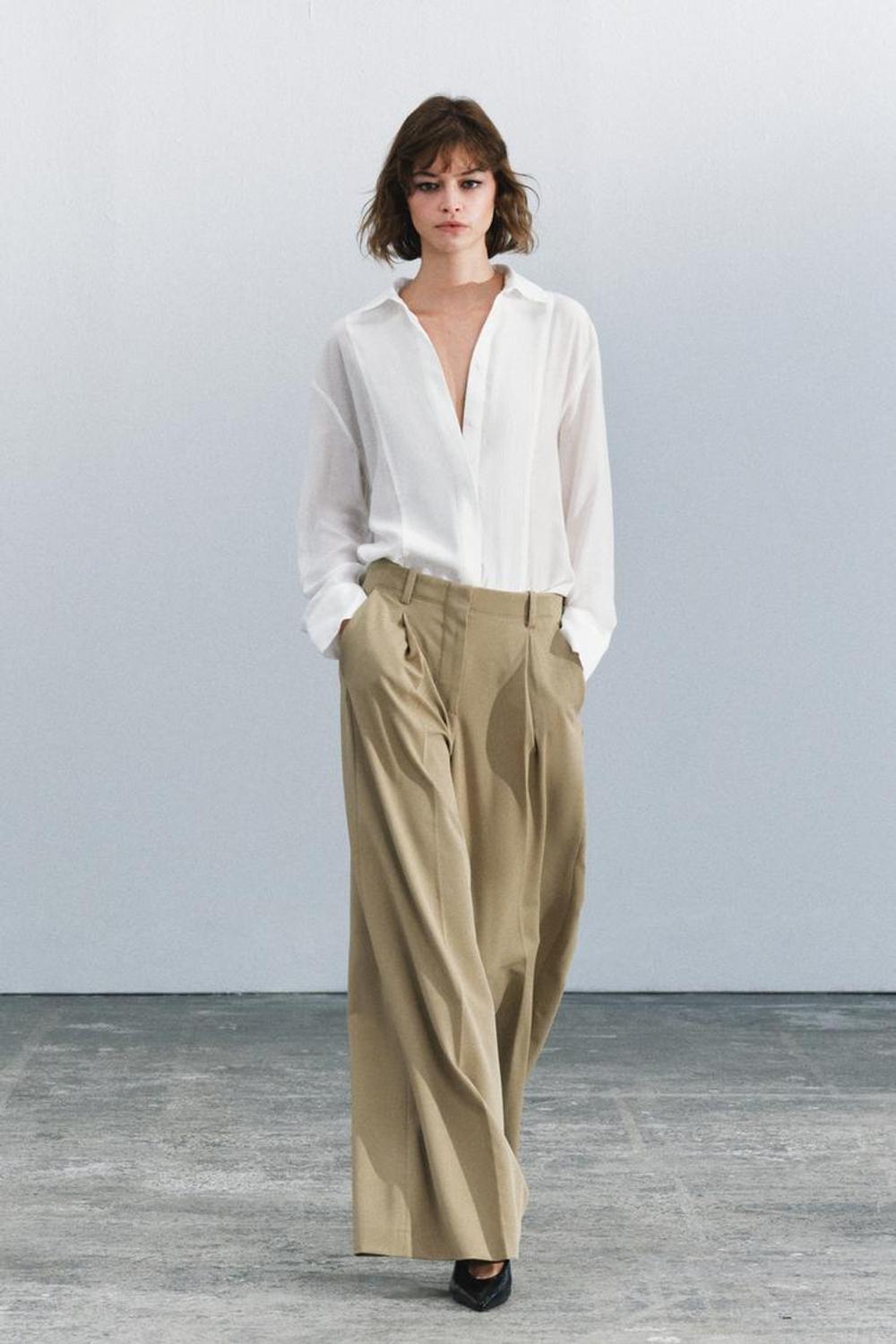 ZARA БРЮКИ С ЗАЩИПАМИ — ZW COLLECTION, МЯГКИЙ КАШТАНОВЫЙ