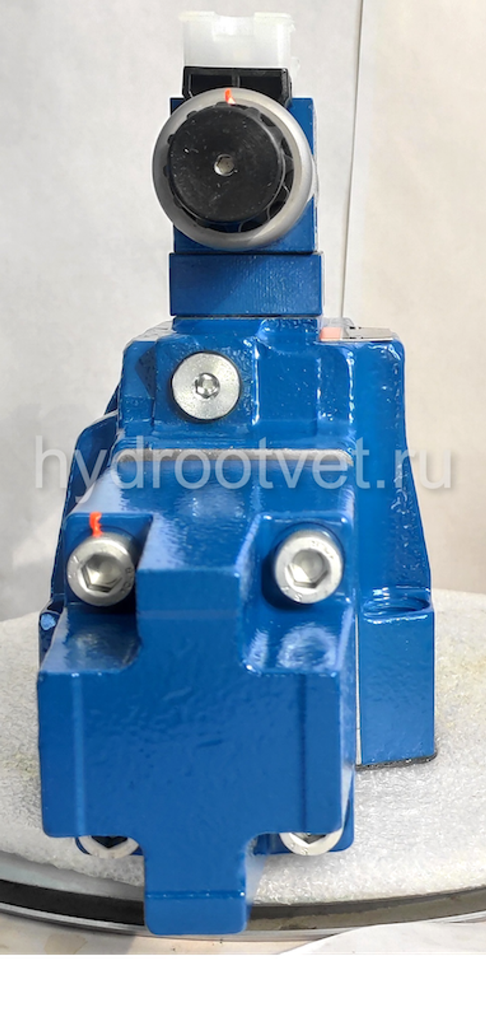 4WRZ32E520-7X/6EG24N9ETK4/D3V - Пропорциональный распределитель Ду32 без усилителя, номинальный расход 520 л/мин, схема E, каналы управления ET - X и Y - внутренние