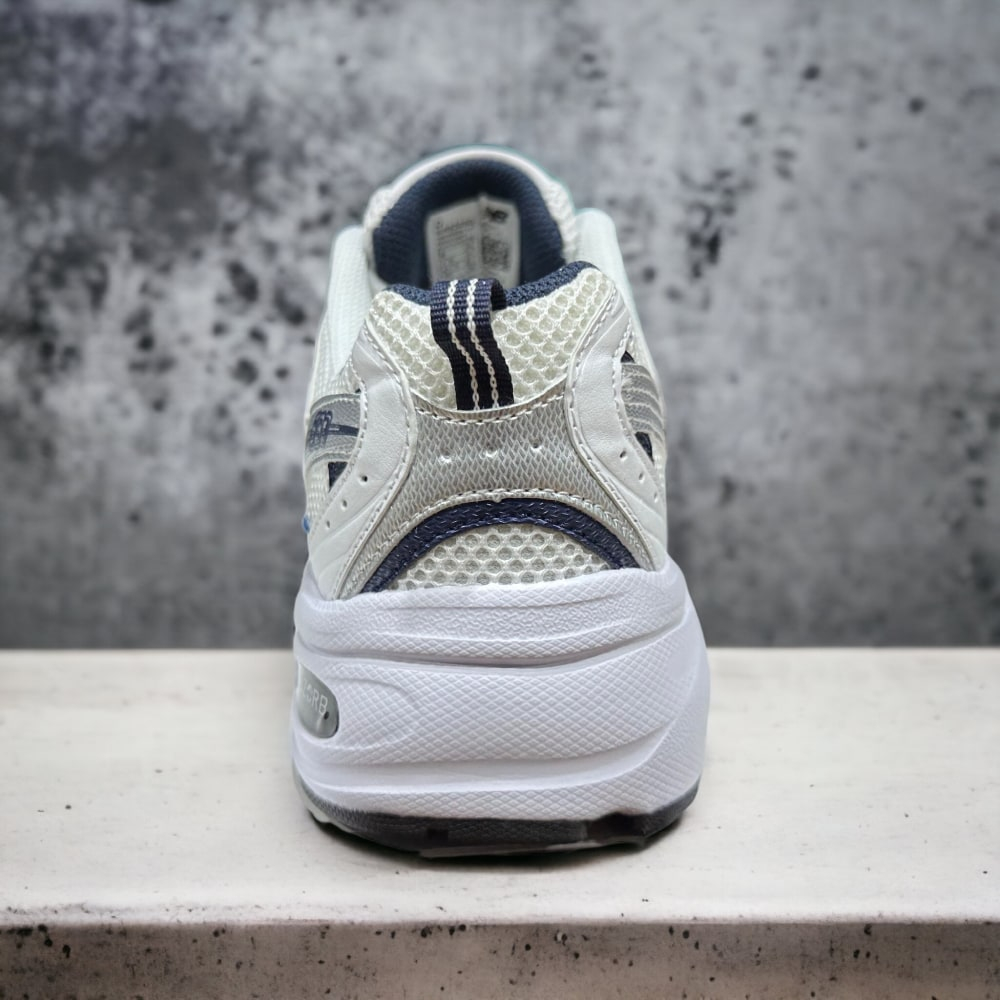New Balance 530 • White Metallic