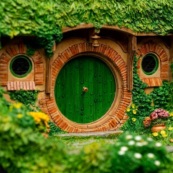 Bag End Hobbit Hole Environment - The Lord of the Rings - Weta Workshop