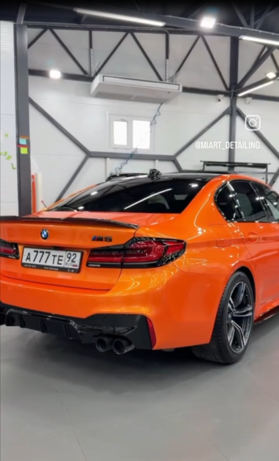 BMW  M5  в цветной полиуретан оранжевый Carbins PPF Racing Orange CP-04