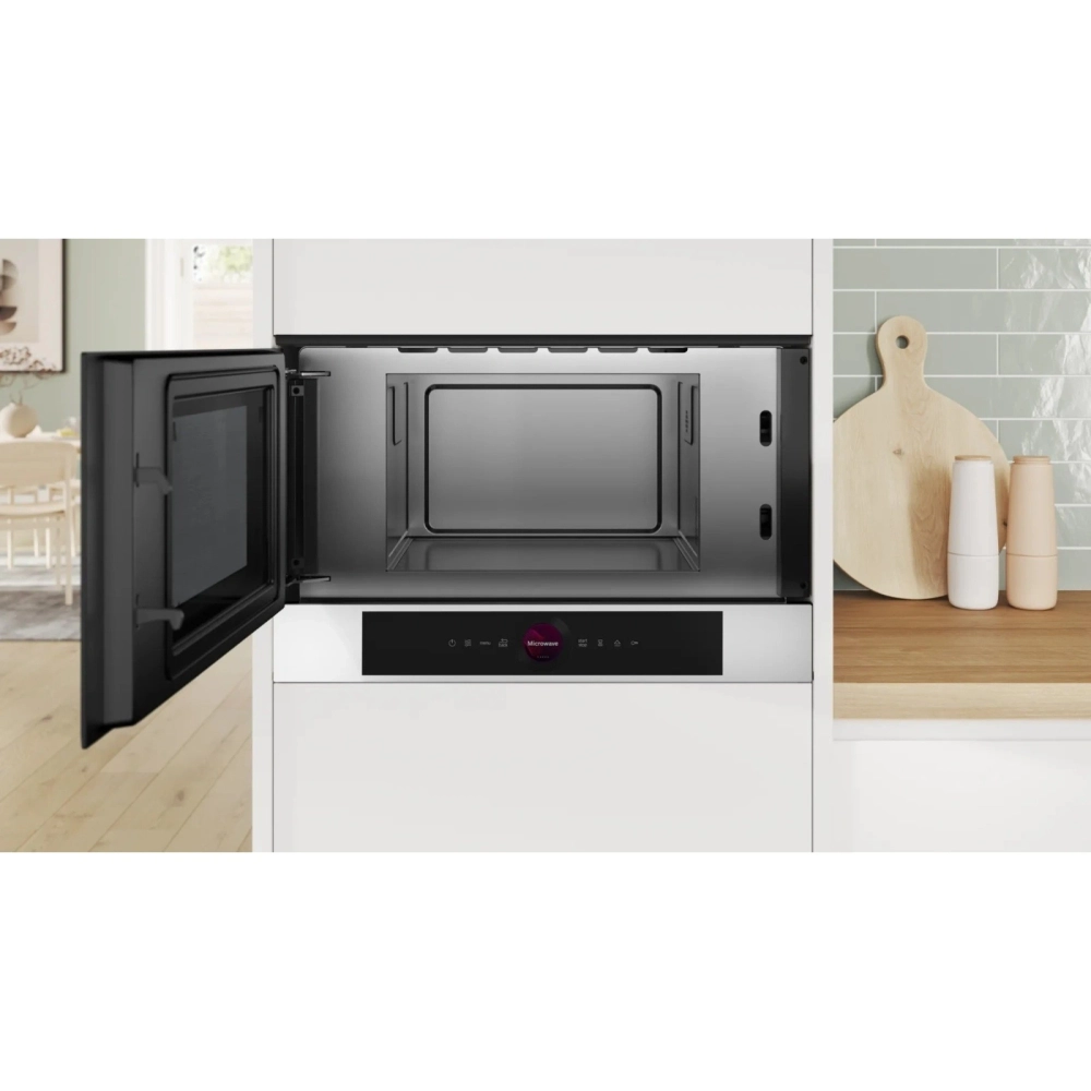 Встраиваемая микроволновая печь Bosch BFL7221W1 21л. 900Вт белая