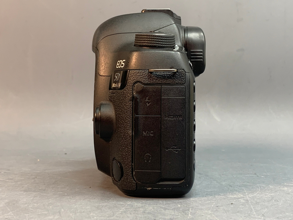 Canon EOS 5D Mark IV 647.000 Кадров