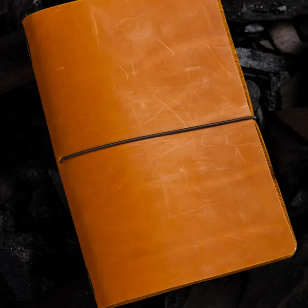 Блокнот из кожи на резинке А6 с тетрадями Orange