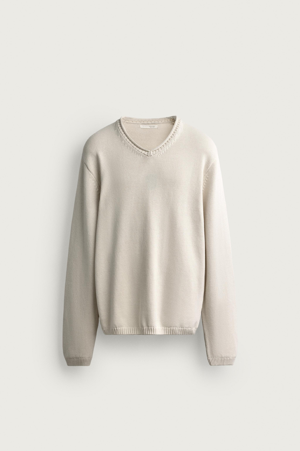 СВИТЕР КЛАССИЧЕСКОГО КРОЯ С V-ОБРАЗНЫМ ВЫРЕЗОМ — ZARA · 3166/311