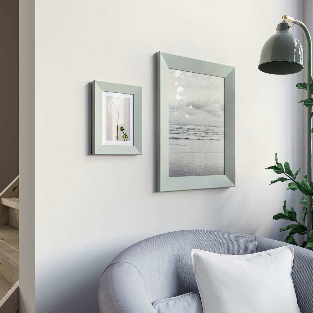 IKEA PLOMMONTRÄD  (ИКЕА ПЛОММОНТРЭД)  -  Рамка - бледный серо-зелёный 13х18 см