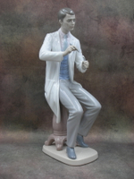 Статуэтка. Фарфор. Врач Стоматолог. Lladro. Испания
