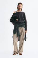 Свитер из смеси вискозы с вырезом «лодочка» - H&M