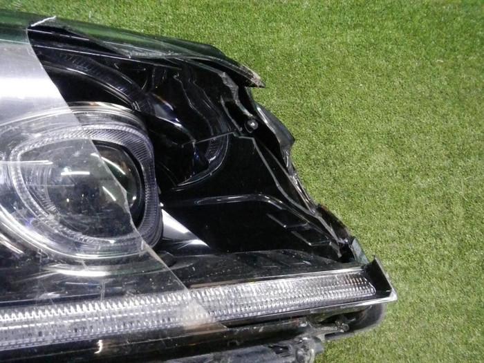 Битая Фара правая Genesis G80 (2016-2020) Full LED