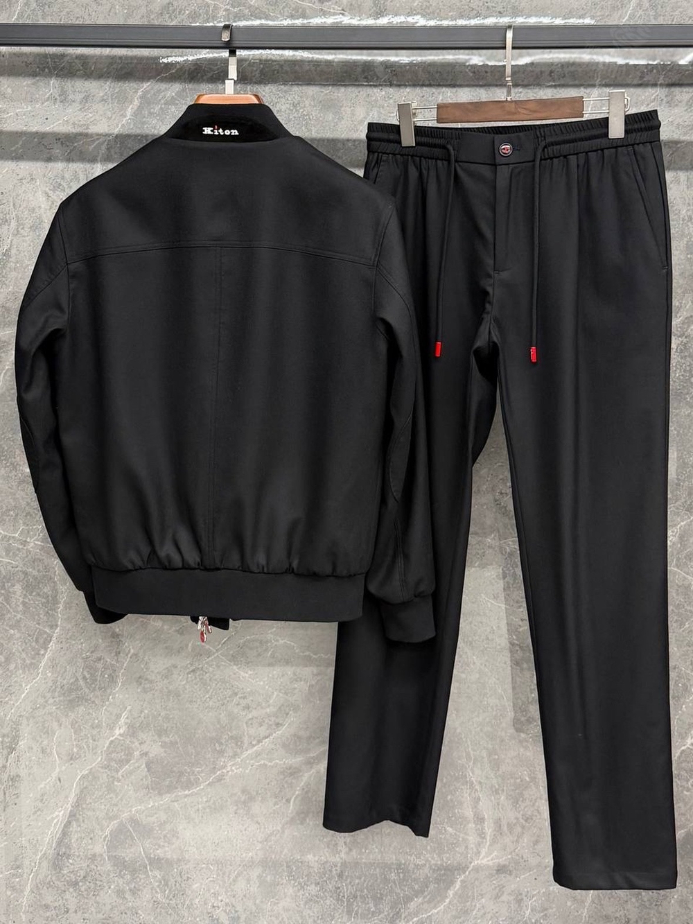 Костюм Kiton