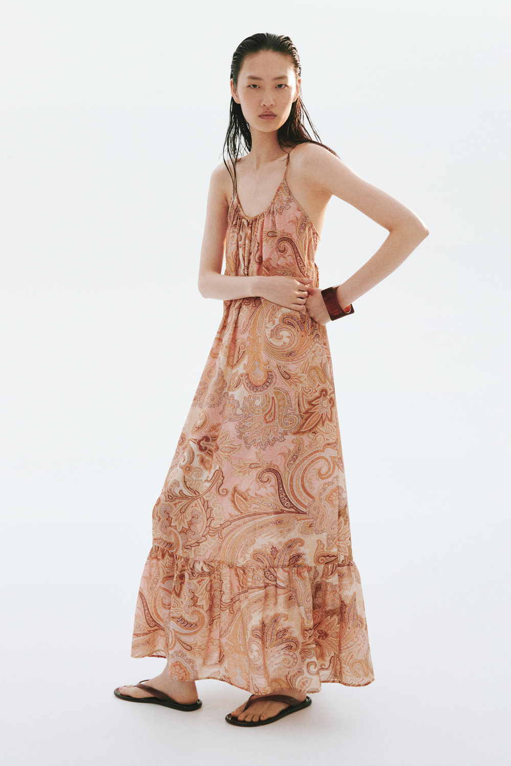 Платье-колокол со шнуровкой — длина макси - H&M