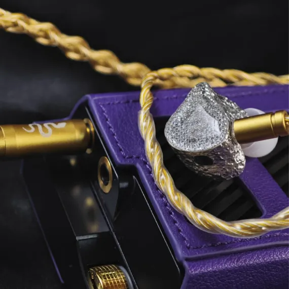 EarAcoustic SPA Limited Edition Silver Snake Collectors Version Silver