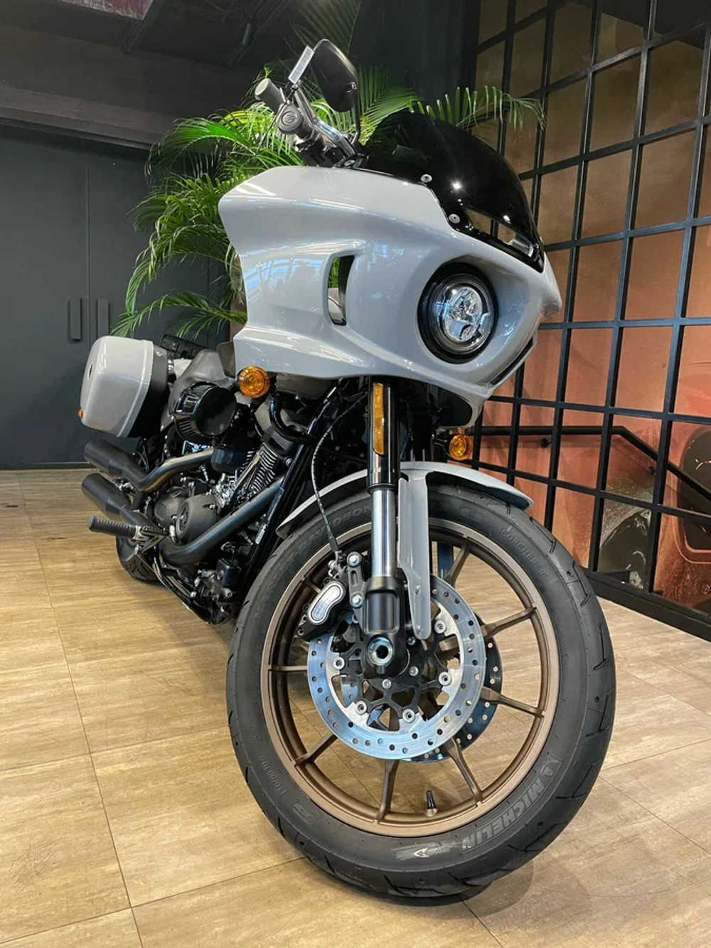 Harley-Davidson Low Rider ST