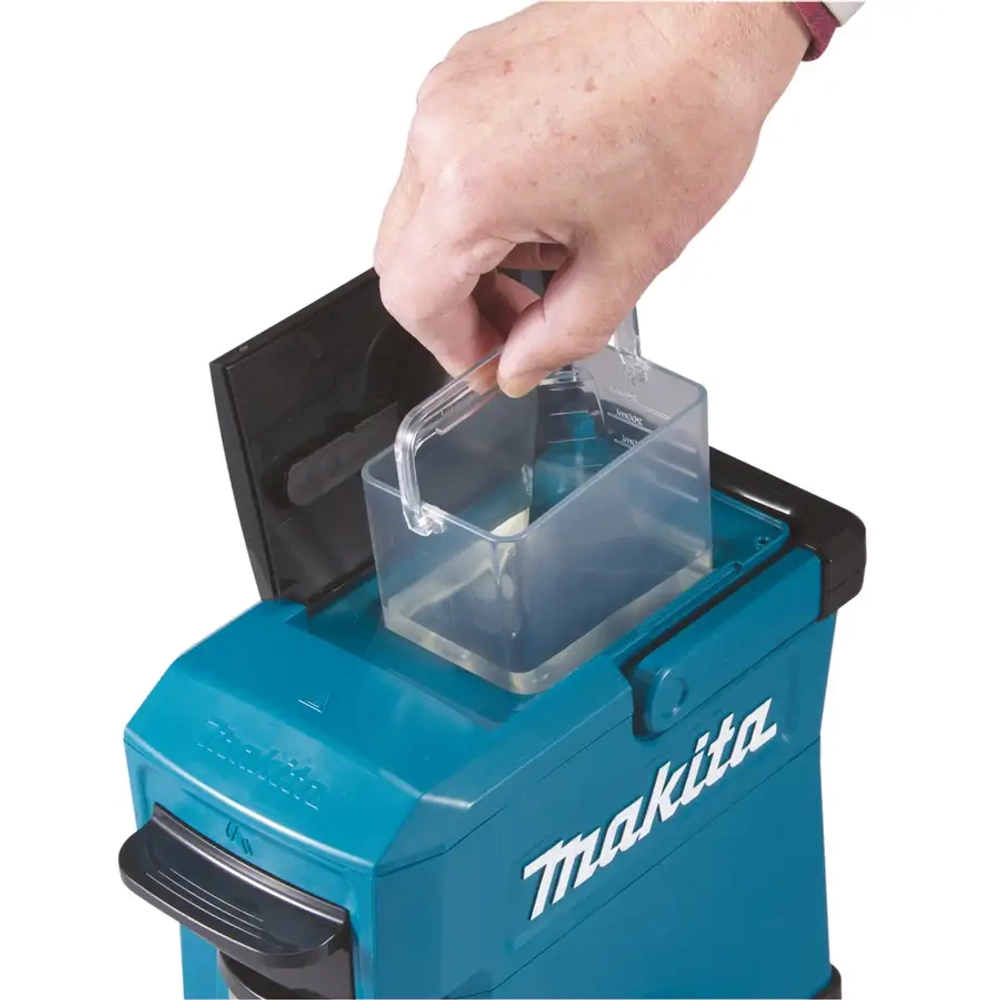 Аккумуляторная кофе-машина Makita DCM501Z