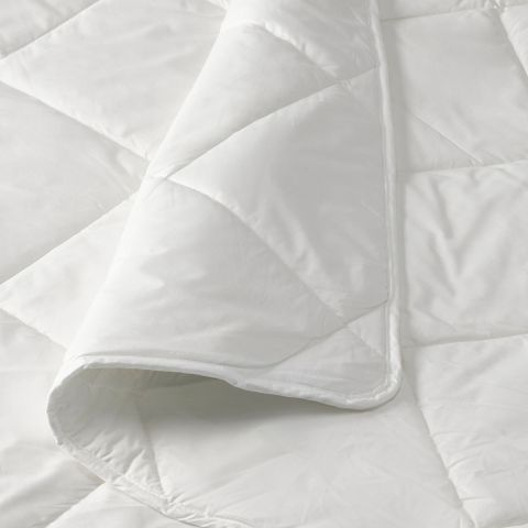 Полутороспальное одеяло IKEA RODKORVEL (РЁДКЁРВЕЛ), Стеганое, Зимнее, Белый, 150х200 см