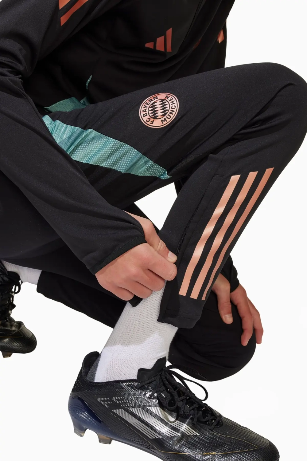 Штаны adidas FC Bayern 24/25 Training Junior - черный