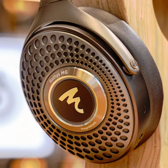 Focal Bathys MG Chestnut