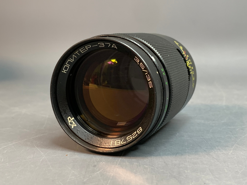 Юпитер 37А 135/3.5, точки внутри задней линзы