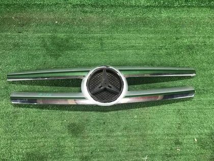 Накладка решетки радиатора Mercedes GL x166 (2012-2016)