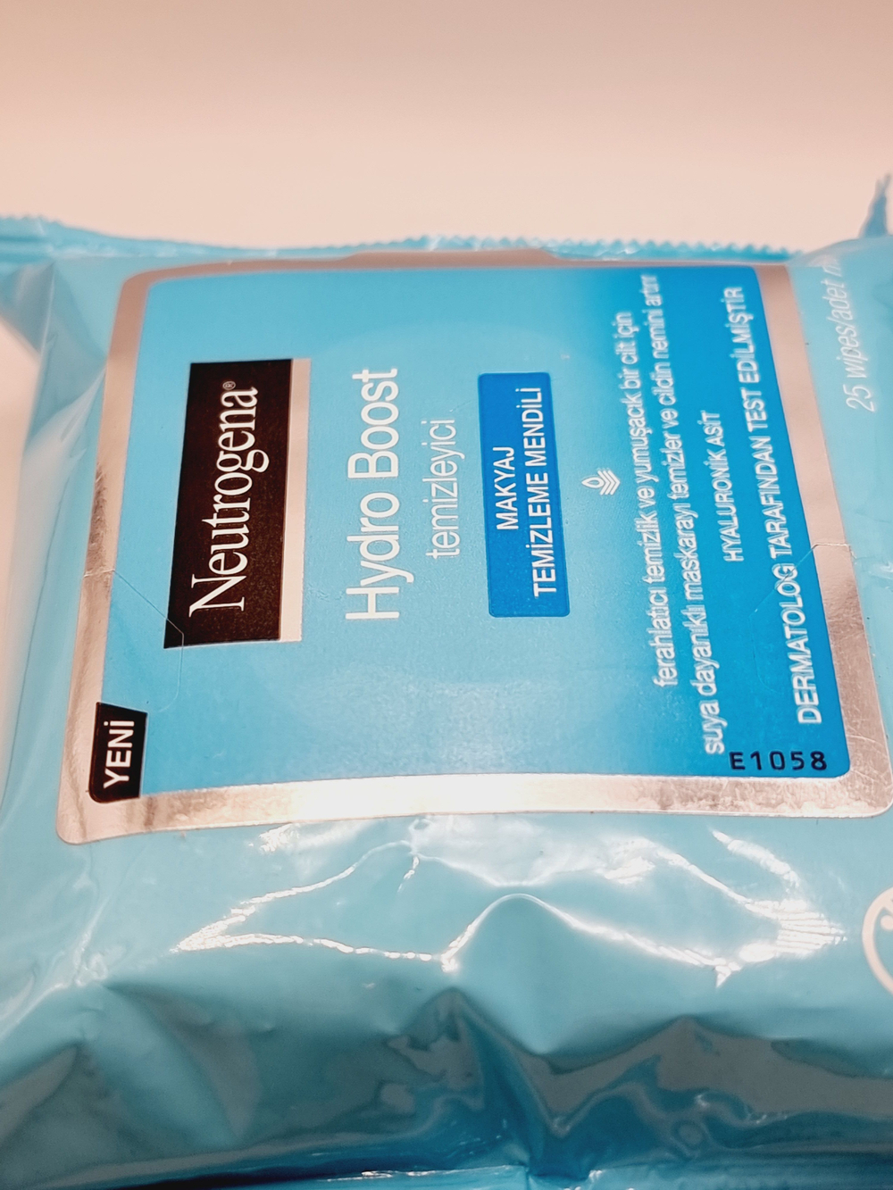 Салфетки для снятия макияжа Neutrogena Hydro Boost 25 шт. ( Франция)