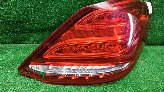 Фонарь правый Mercedes C W205 (2014-2018)