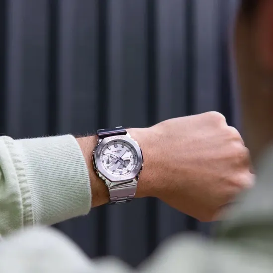 Наручные часы Casio G-Shock GM-2110D-7AER