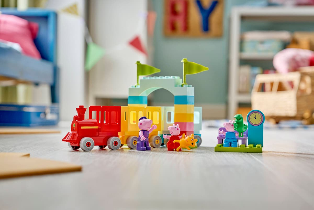 Конструктор LEGO Duplo 10466 Peppa Pig: Train Ride with Grandpa Pig