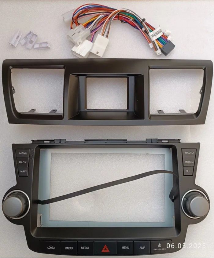 Магнитола для Toyota Highlander 2 2007-2013 XU40 - Kuberg DUDU7 SF-1431-2 (рамка кнопки + крутилки) QLed+2K, Android 13, Быстрейшая, UIS7870 (DUDU7), CarPlay, SIM-слот
