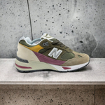 New Balance 991 • Green