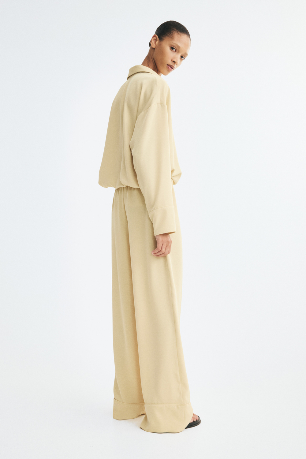 Широкие брюки со стяжкой — Пыльно-жёлтый - H&M