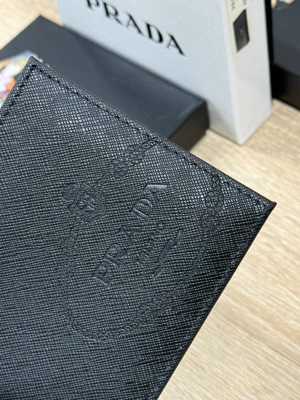 Кошелек Prada