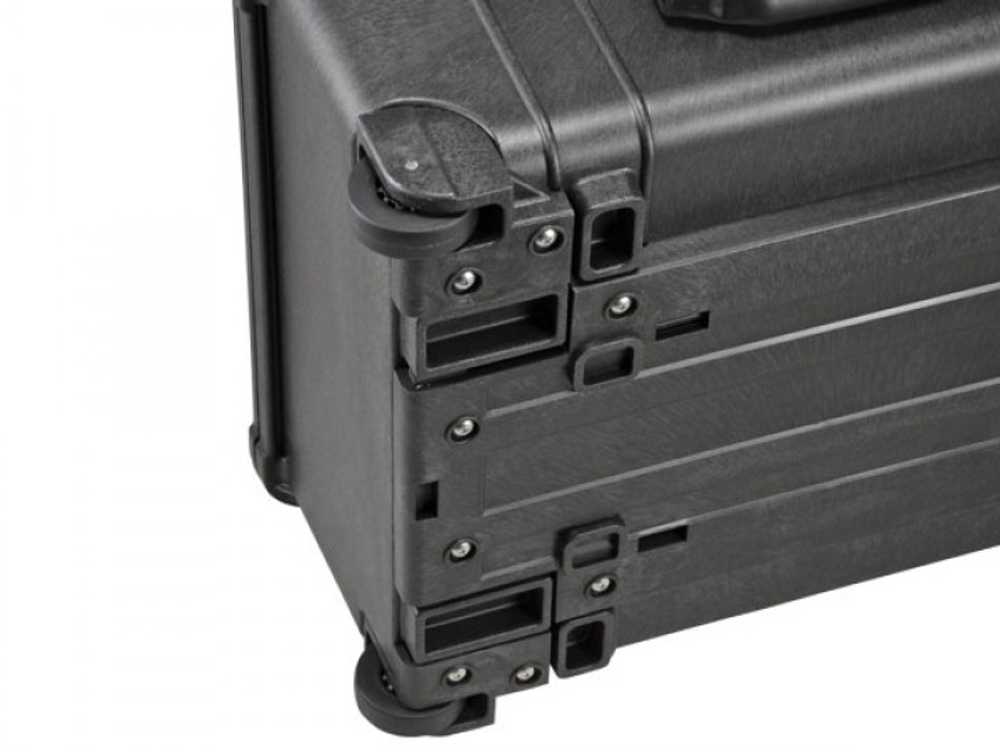 Защитный кейс Peli™ Protector 1560 черный с поропластом