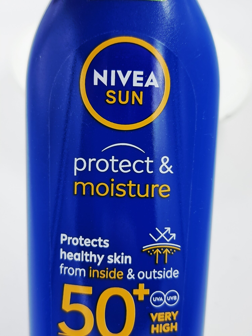 Солнцезащитный лосьон NIVEA Sun Protect & Moisture SPF50, 200 мл (Германия)