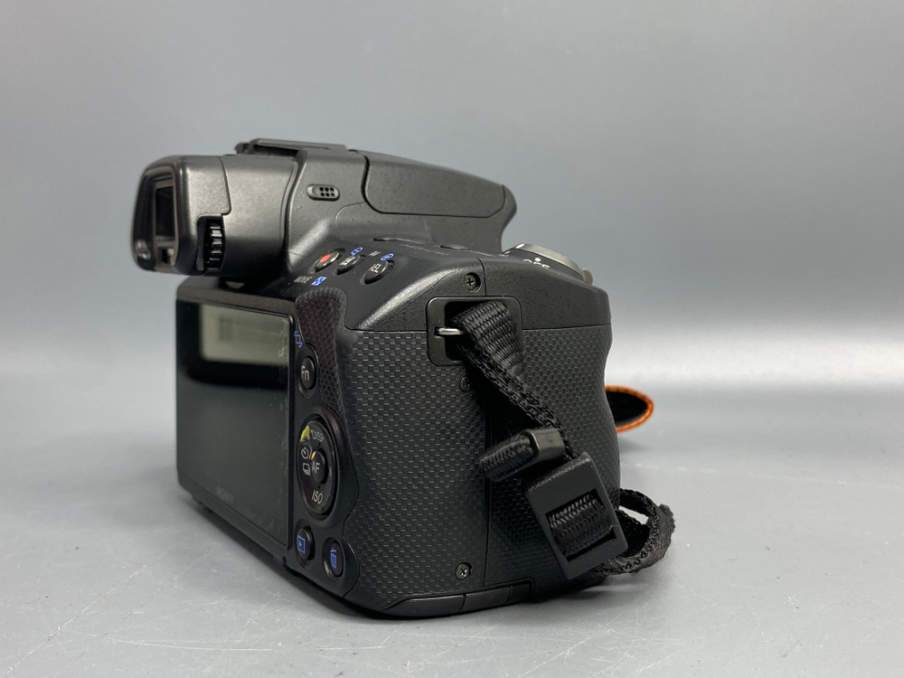 Sony A35 Body сломанная