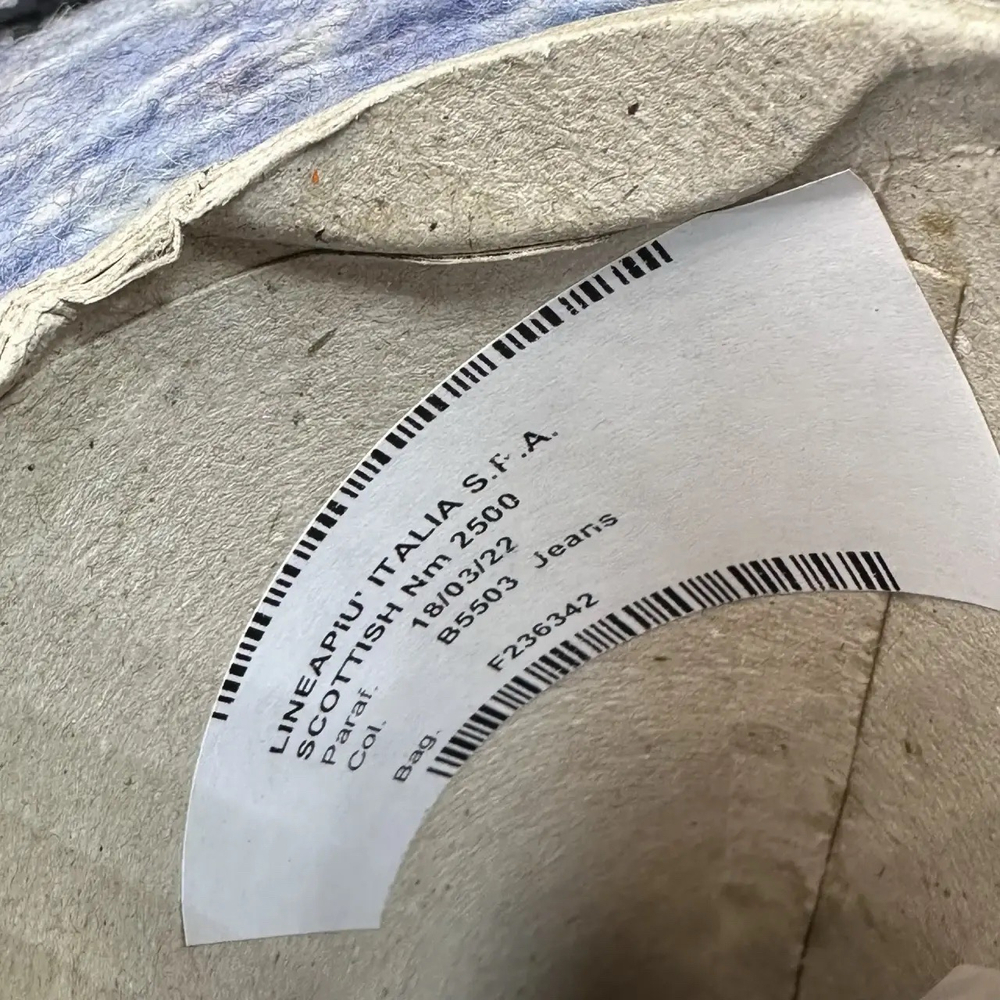 SCOTTISH - Lineapiu' S.P.A.; 53% меринос, 47% п/а; 250м/100гр; col. B5503 Jeans; S504