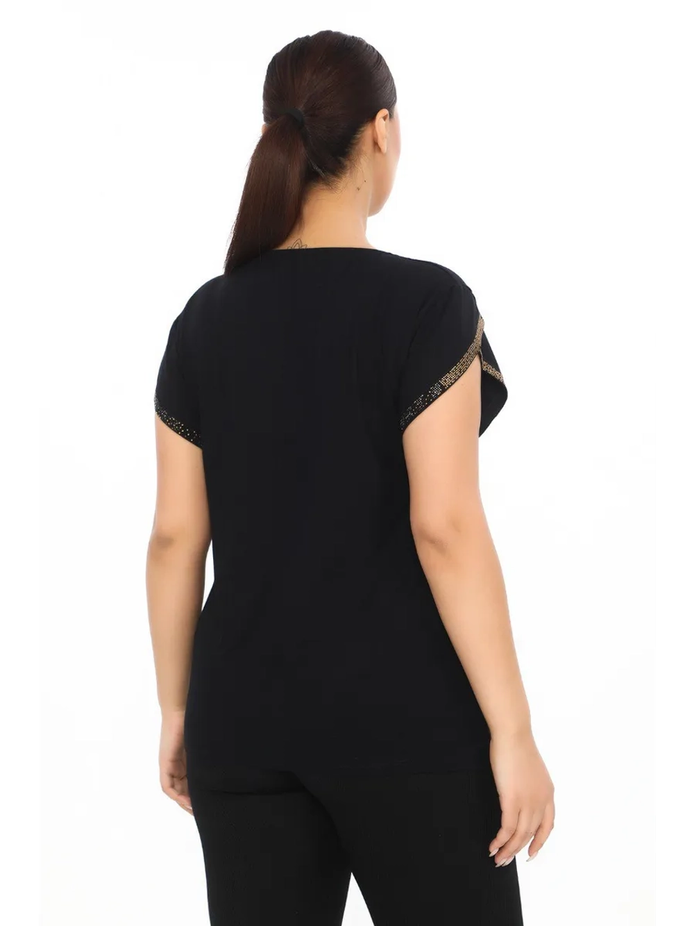 Блузка (футболка) удлиненная трикотажная со стразами