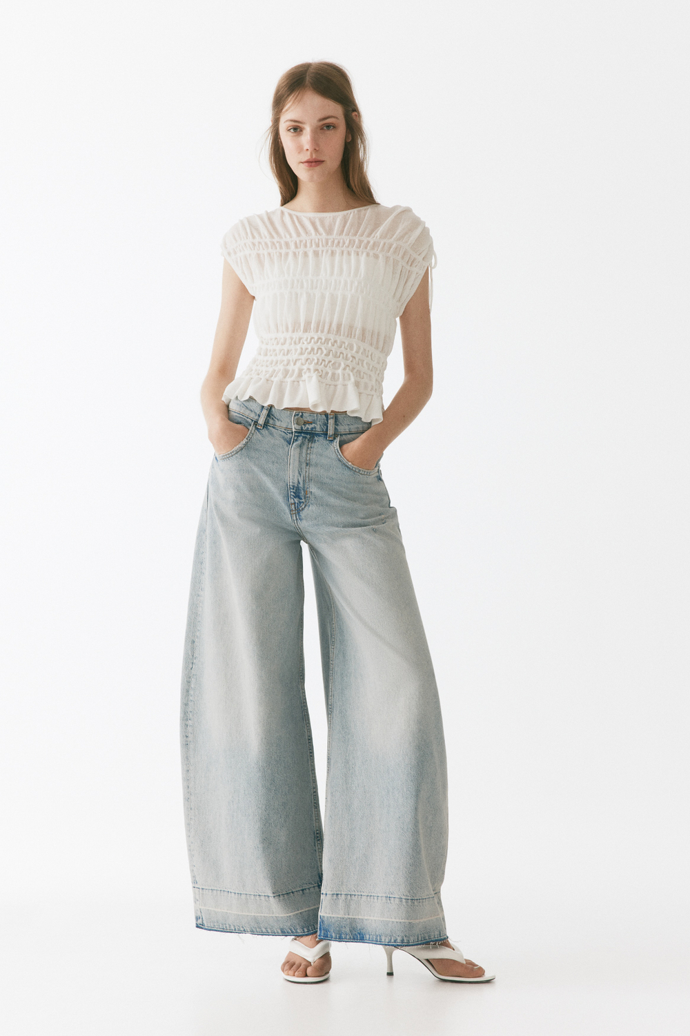 Тонкий трикотажный топ со сборками - H&M
