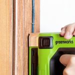Гвозде-/ Скобозабиватель (степлер) акк. Greenworks G24CS10, 24V, 60 уд/мин, скобы Т53, гвозди Т47,1х2Ач,ЗУ,кор (3400107CUA)
