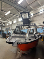 Алюминиевая лодка BERKUT L-HT NEW капот