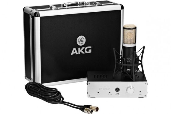 AKG P820 ламповый микрофон, предусилитель, SH300 "паук", кейс