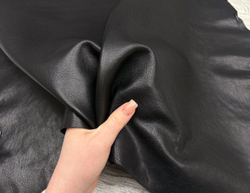 Черная кожа Bisonte Nero поверхность