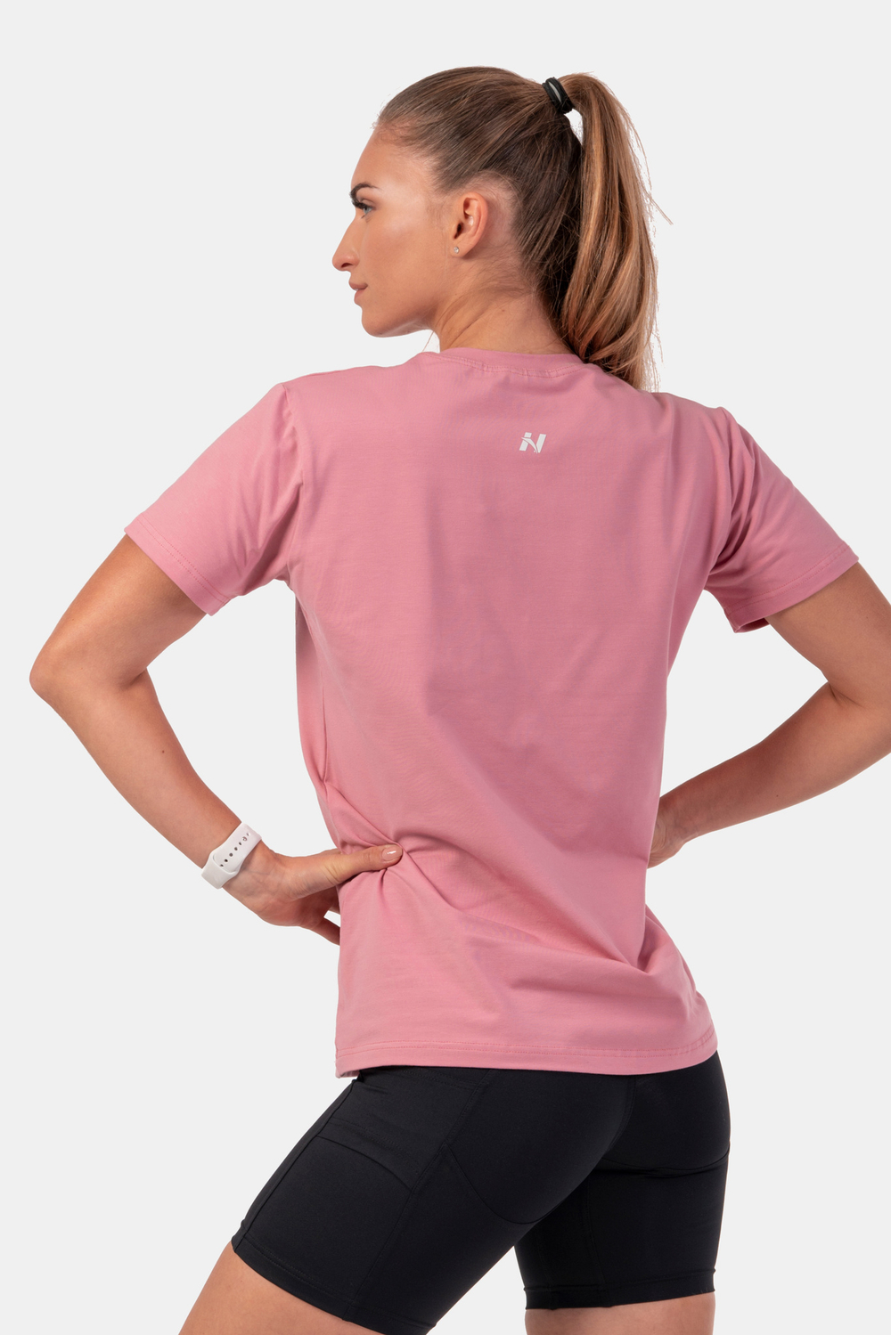 Футболка INVISIBLE LOGO NEBBIA T-SHIRT 602 Розовая
