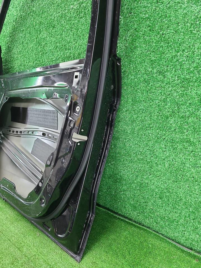 Дверь передняя правая Mercedes GLC X253 (15-22)