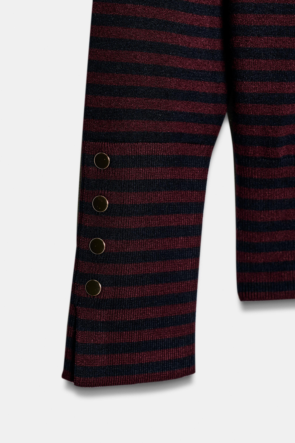 БАЗОВЫЙ ТРИКОТАЖНЫЙ СВИТЕР — ZARA