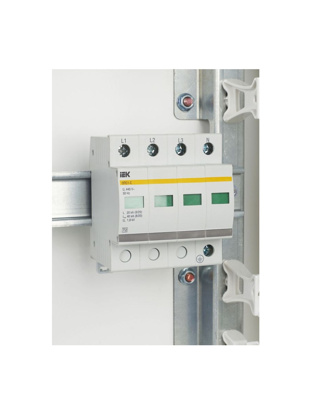 Ограничитель перенапряжения ОПС1-C 4P KARAT IEK MOP20-4-C