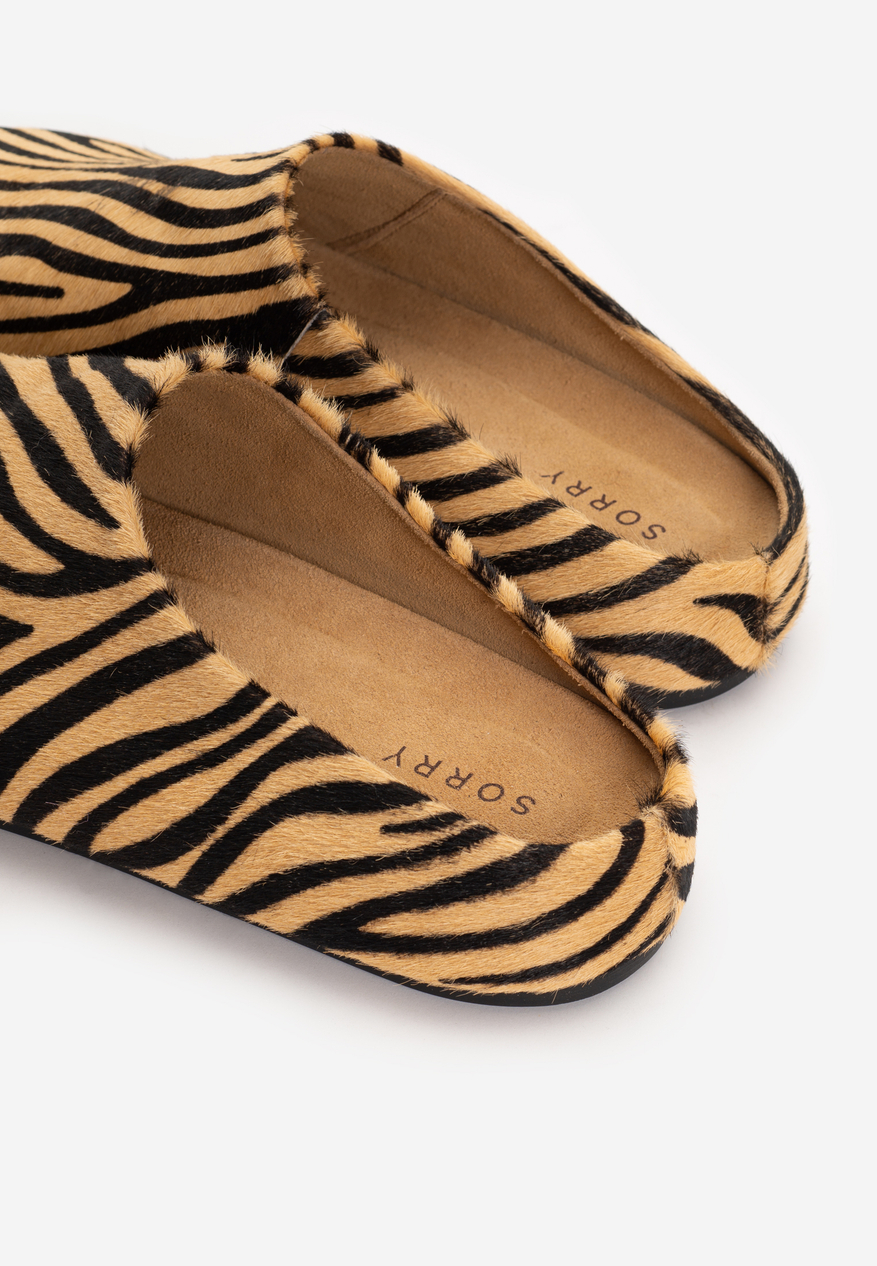 mule pony zebra latte