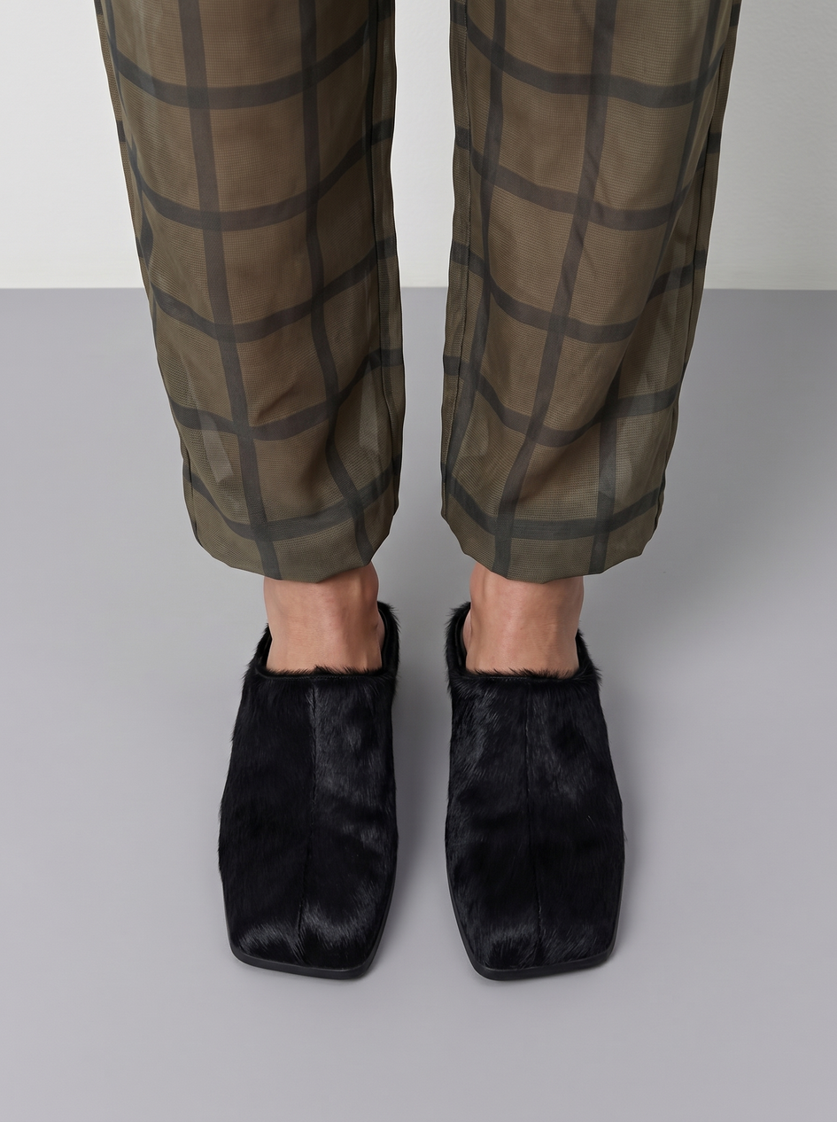 mule square black fur