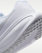 Женские кроссовки для бега по шоссе Nike Revolution 8 - Nike