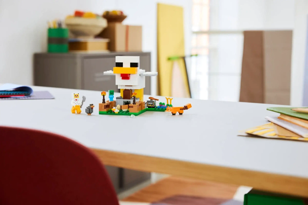 Конструктор LEGO Minecraft 21585 Chicken Farm