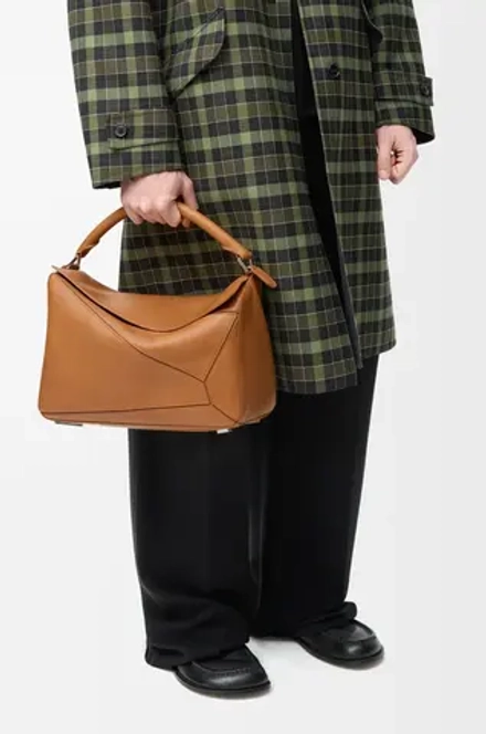 Loewe Большая сумка Puzzle мягкой зернистой телячьей кожи, светло-коричневый